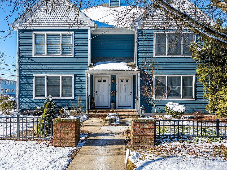 1st image of 6 Mulberry Ln