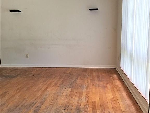 5th image of 507 NW 36th St