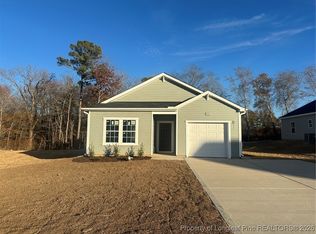 588 Wicklow Ln, Raeford, NC 28376