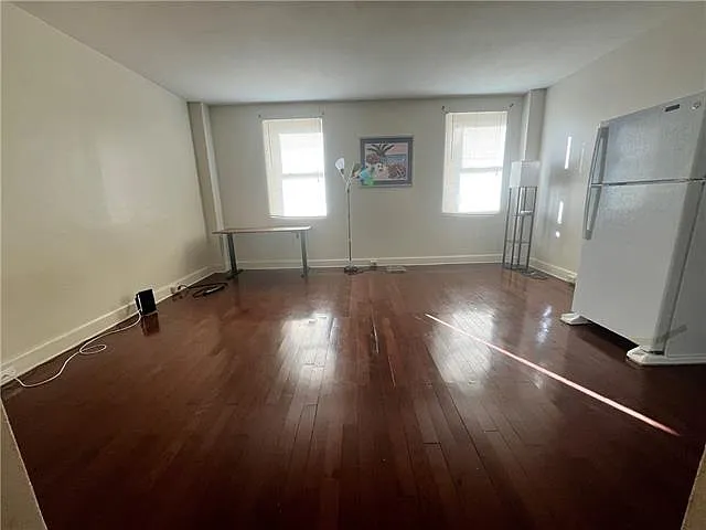 Studio, 1.0 bath, 400 sqft, $1,050 — Photo 4