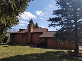 1434 E Cook Rd, Grand Blanc, MI 48439