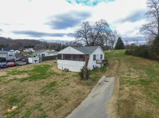 110 Lynncrest St, Clinton, TN 37716