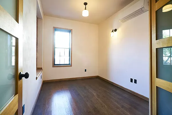 Rented by Lodger Corp | media 9