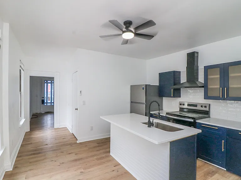 1527 Greenup St #2 — Photo 3