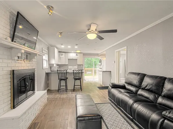 1204 S Crisp Ave, Independence, MO 64052