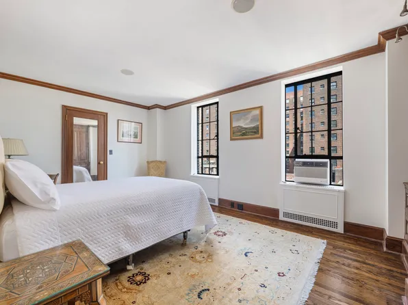 350 West 57th Street image 16 of 22