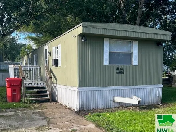 1226 Westgate Dr, Vermillion, SD 57069
