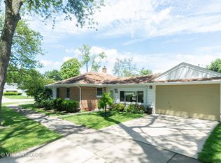 2233 Spruce Rd, Homewood, IL 60430