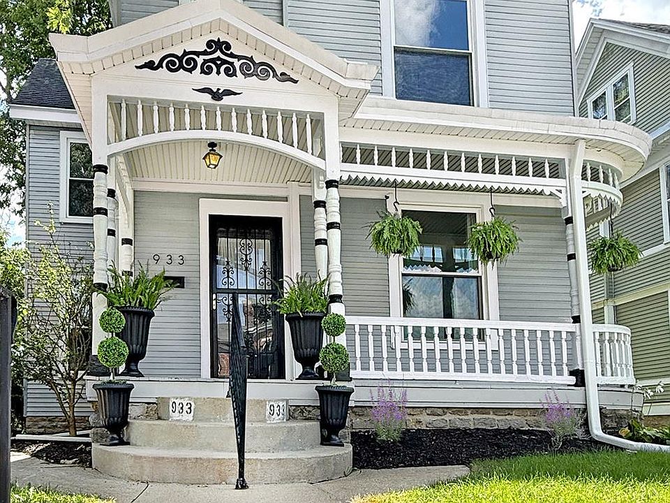 1st image of 933 Dayton St