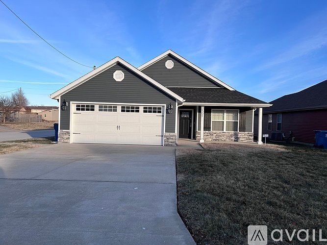 1st image of 2501 S Willard Ave