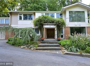 8600 Fenway Dr, Bethesda, MD 20817