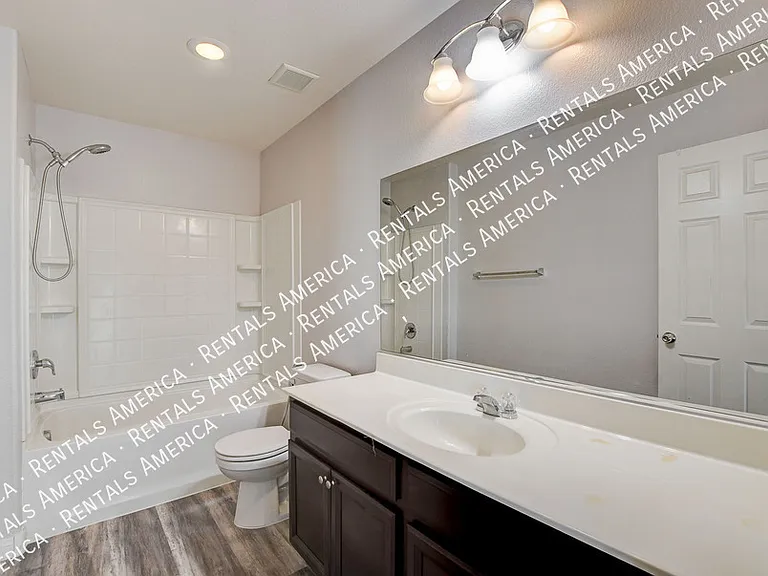 8271 Southern Cross Ave — Photo 9