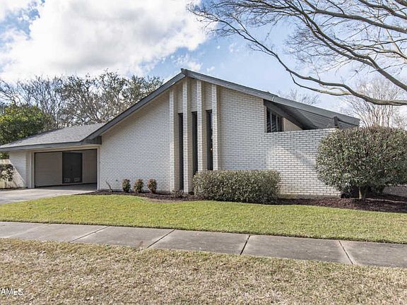 5th image of 102 Aundria Dr