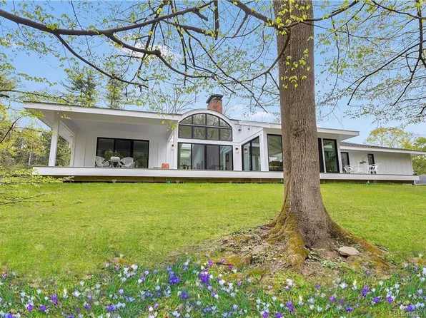 226 Riversville Road, Greenwich, CT 06831