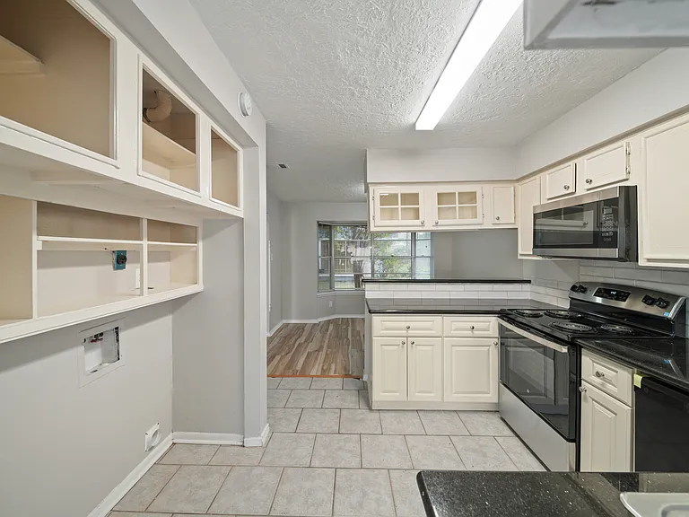 13464 Castilian Dr #2 — Photo 4