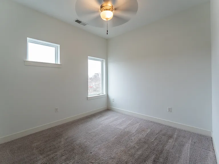 500 N 17th St #301 — Photo 6