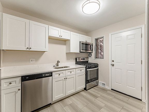 4th image of 2803 W Summerdale Ave #1-W