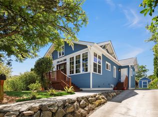 8415 32nd Ave SW, Seattle, WA 98126