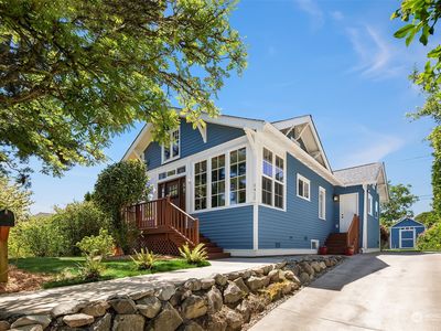 8415 32nd Avenue SW, Seattle, WA, 98126