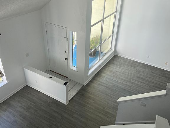 3rd image of 3125 La Reserve Dr
