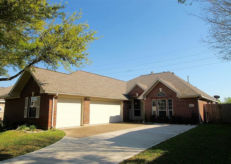 1st image of 4110 Stonehurst Dr