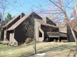 622 Gilbert Rd, Hudson, WI 54016