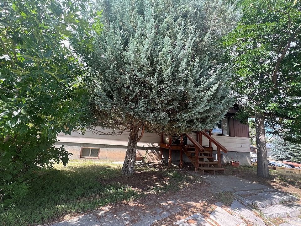 102 Sunset Ave, Thermopolis, WY 82443 MLS 10020302 Zillow