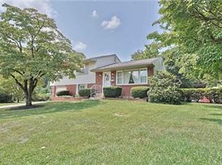 1966 Pinehurst Rd, Bethlehem, PA 18018