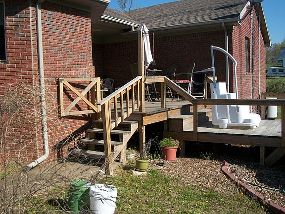 3rd image of 304 Stonebluff Ave
