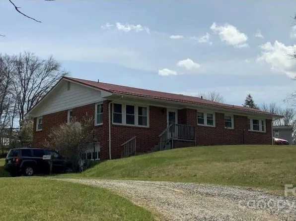 9137 Boylston Hwy, Mills River, NC 28759