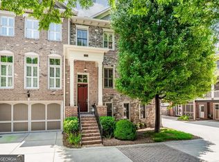 1105 Charles Towne Sq, Sandy Springs, GA 30328