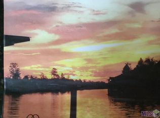 20940 Diversion Canal Rd, Maurepas, LA 70449