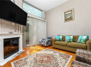 6201 Shoup Ave Unit 75, Woodland Hills, CA 91367