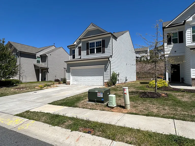 204 Aimes Dr — Photo 32