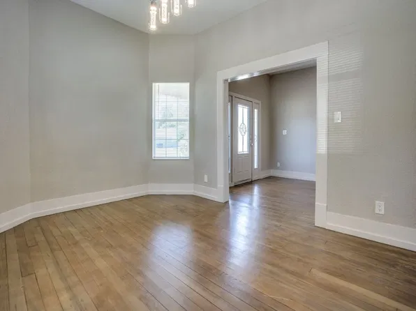 901 W Morton St, Denison, TX 75020