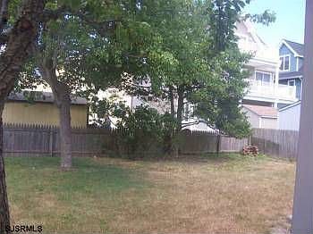 2nd image of 215 6th St S