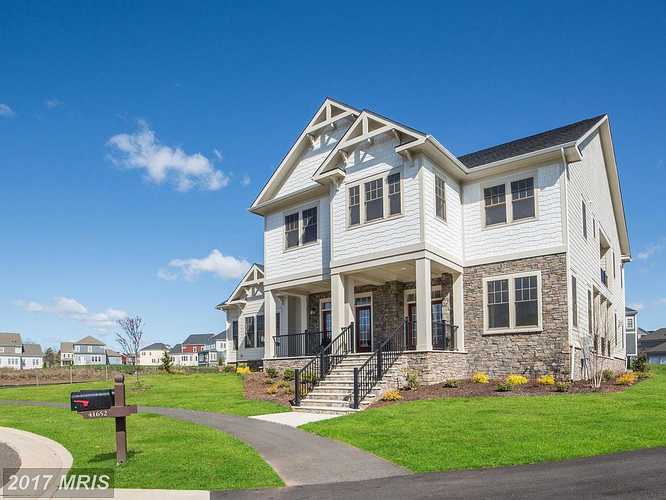 1st image of 41648 White Yarrow Ct