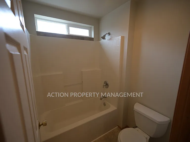 1312 Campbell Ave #8 — Photo 9