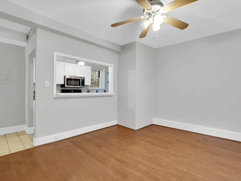 1820 Clydesdale Pl NW #C — Photo 6