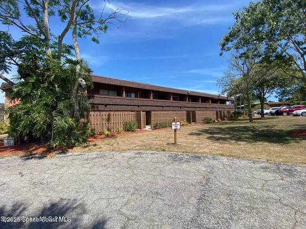 2180 Country Club Dr, Titusville, FL