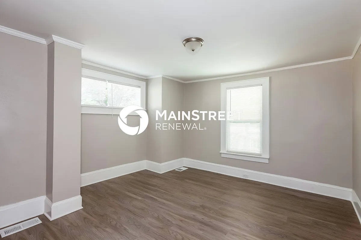 Living Room - 2620 Midland Ave