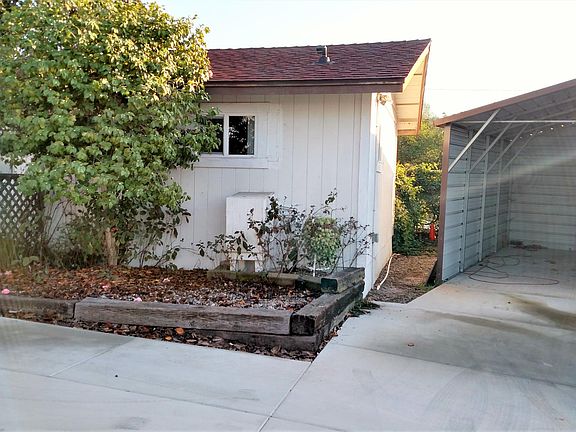 3rd image of 3009 Oleander Ave Unit A