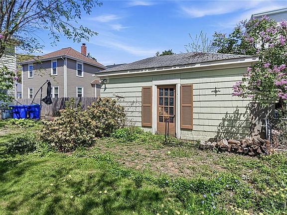 3rd image of 87 Elder St