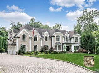 32 Timberlane Rd, Saddle River, NJ 07458