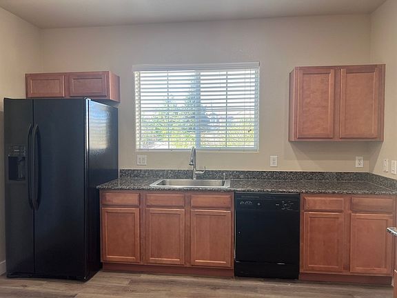 4th image of 5559 Tares Cir