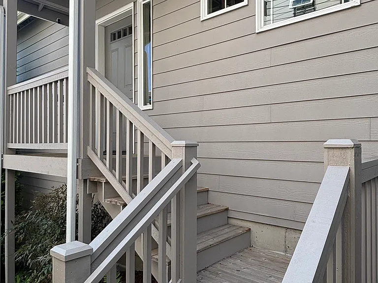 105 N Lafayette Ave — Photo 2