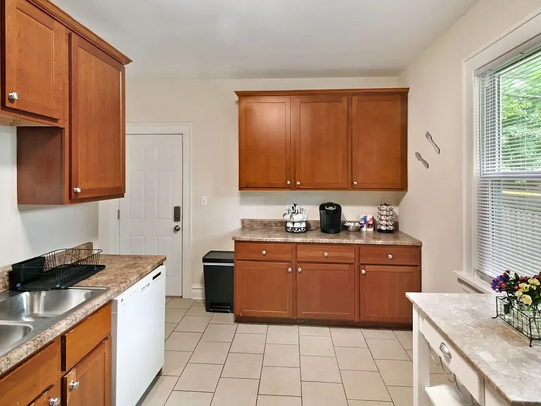 522 N Sheridan Rd #1 — Photo 8