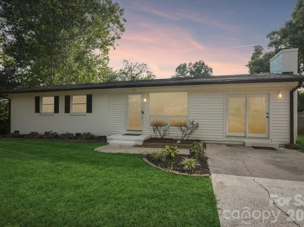 1443 Lynhurst Dr, Gastonia, NC 28054
