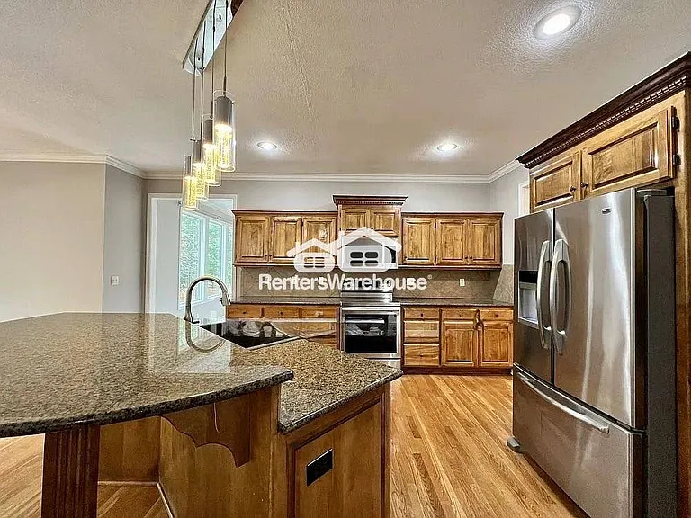 15861 Linden St — Photo 13