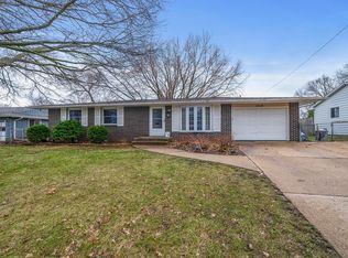 1516 Vassar Rd, Rockford, IL 61103